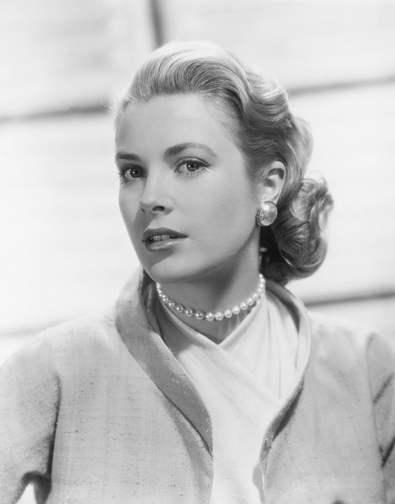 a (2) Grace Kelly