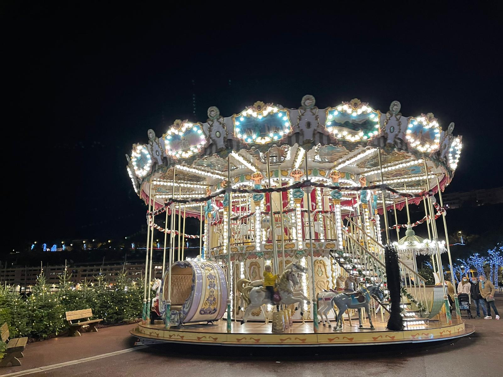 villaggio di Natale a Monaco in Costa Azzurra