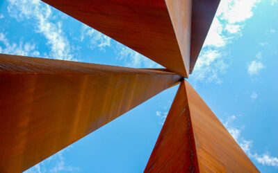 Le sculture pubbliche di Bernar Venet a Nizza – Côte à côte