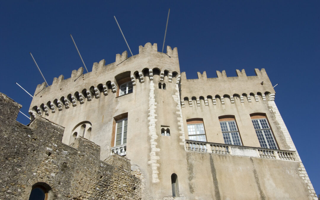 Lo Château-Musée Grimaldi a Haut-de-Cagnes – Côte à côte