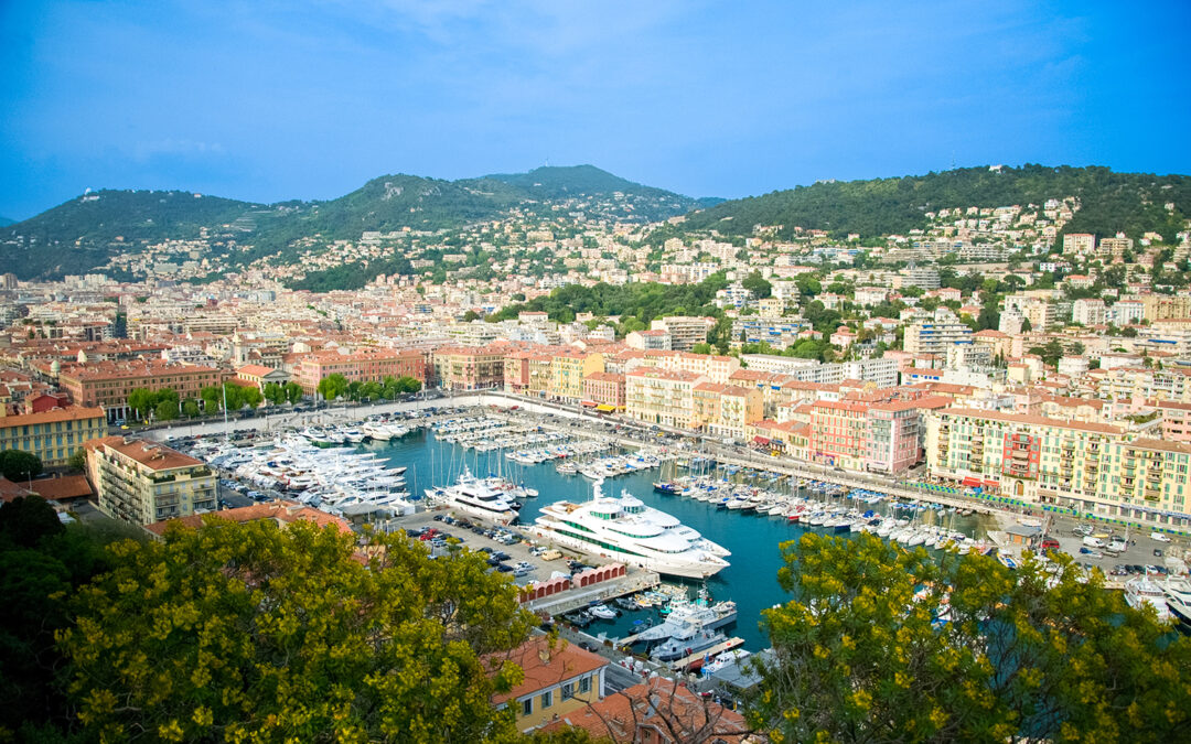 Il port Lympia e i suoi pointus – Côte à côte