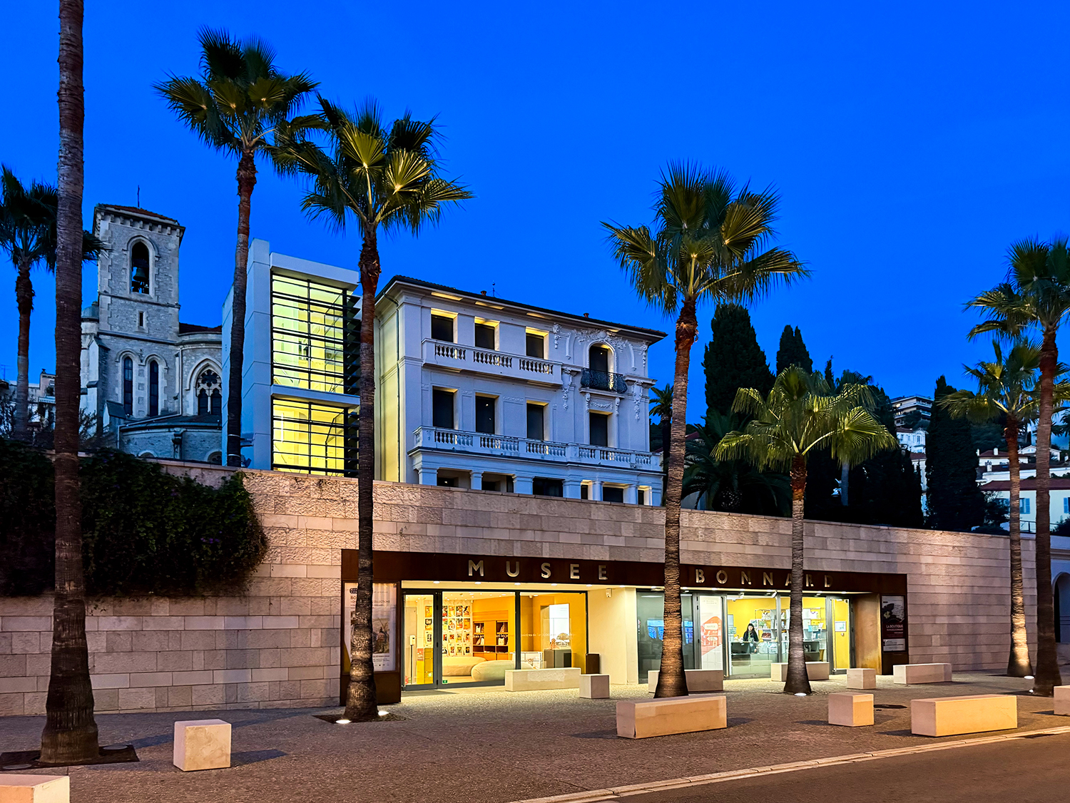 a (2) Musée Pierre Bonnard