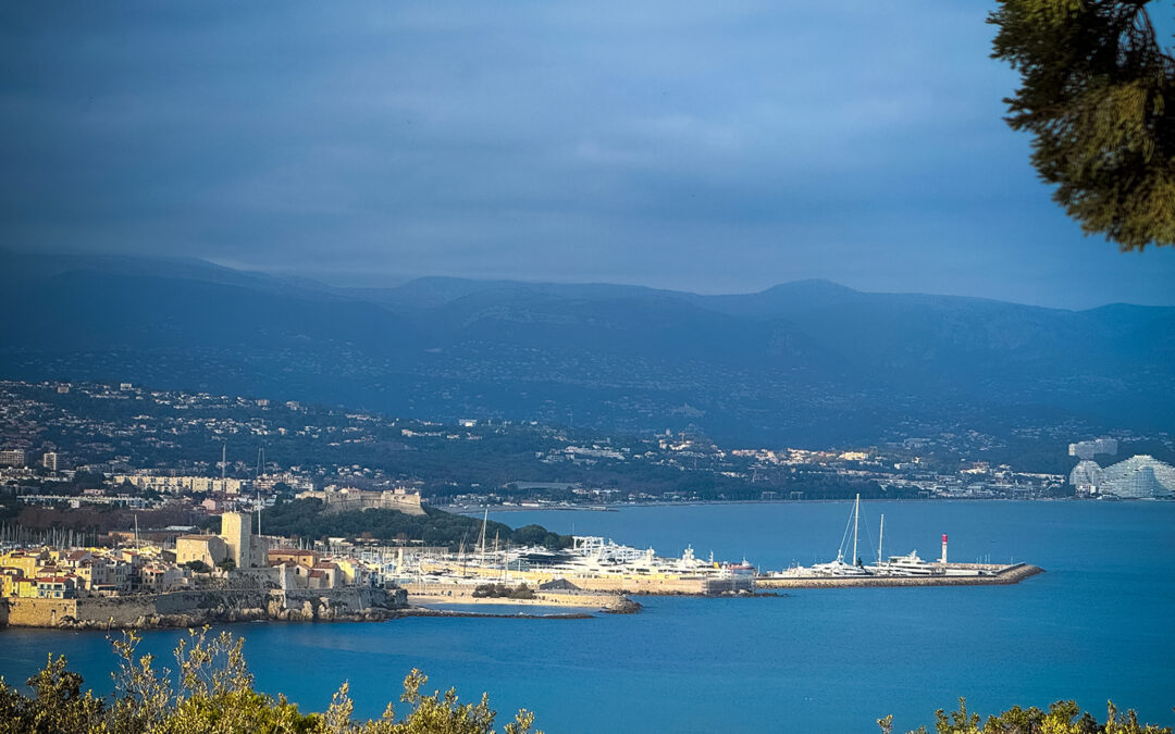 Il plateau de la Garoupe – Côte à côte
