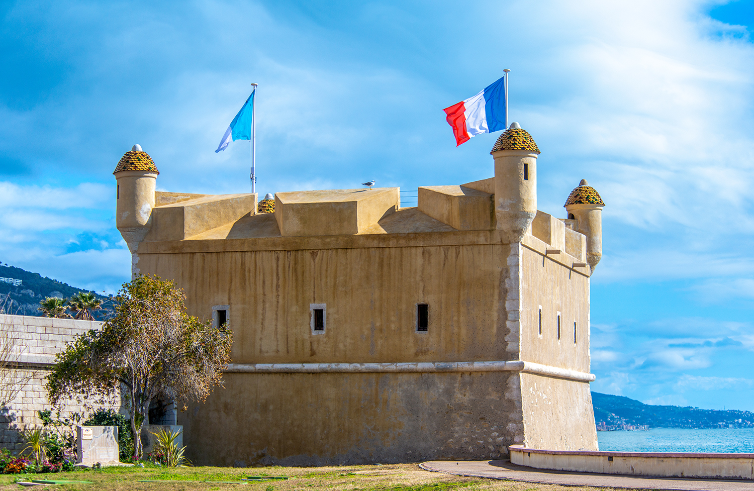 Il Museo del Bastione Jean Cocteau a Menton – Côte à côte
