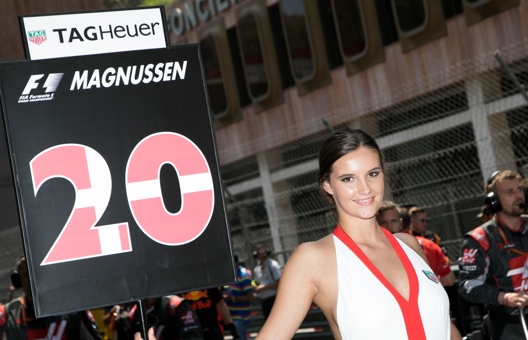a (2) lvmh formula 1 tag heur