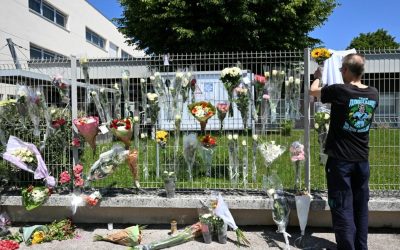 Outside Source •Omicidio di una sorvegliante da parte di un alunno a Nogent: l’adolescente è stato incriminato per omicidio aggravato e posto in detenzione provvisoria