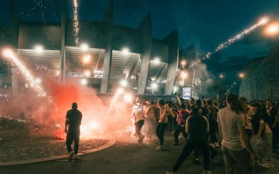 Outside Source Due morti per la vittoria del PSG in Champions League; in totale, più di 550 persone fermate.