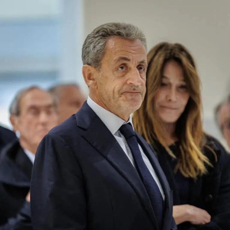 a (2) sarkozy bruni