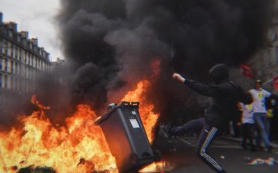 Perché la Francia sta andando verso una drammatica crisi economica che trascinerà con sé l’intera Europa