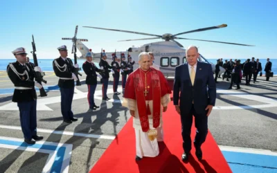 L’Iran dietro lo sventato attentato a Parigi? A Monte Carlo il Papa critica i ricchi – l’ira dei TIR – Meteo Parigi e Milano